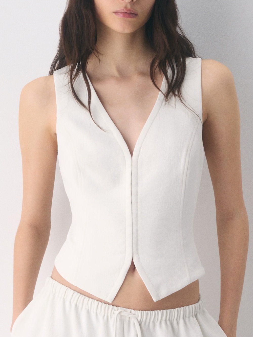 NEW W/O TAGS Attire Vest Crepette Light Birch